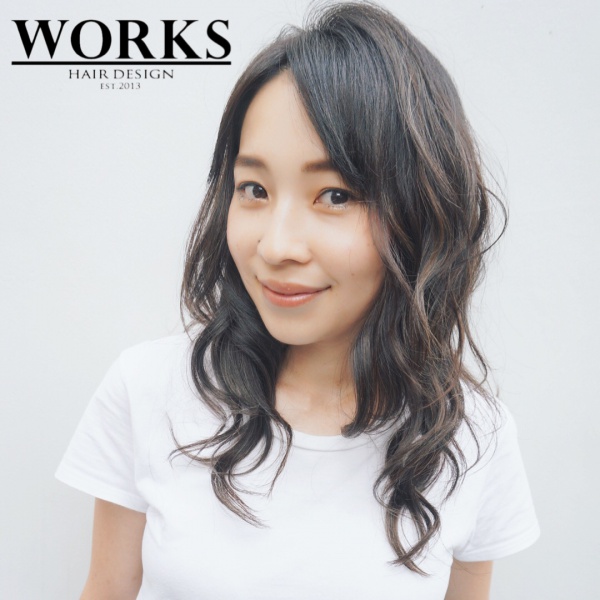 愛され大人めウルフカットミディアムヘアー セミロングにオススメスタイル Works 美容室 中目黒 スパイラルパーマ ドレッドなど中目黒の美容室works